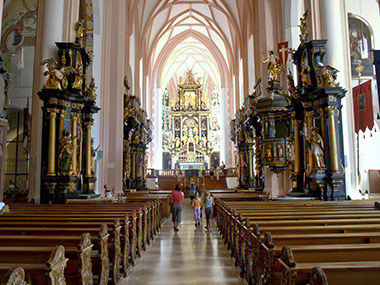 Алтарь Базилика Святого Михаила 