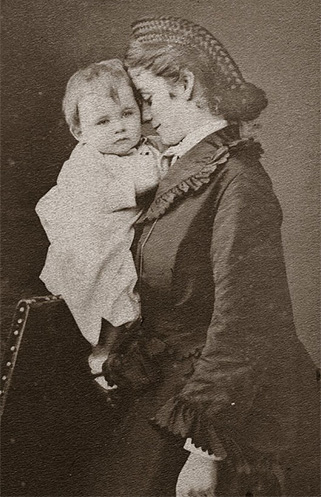 Софи Баварская с сыном 